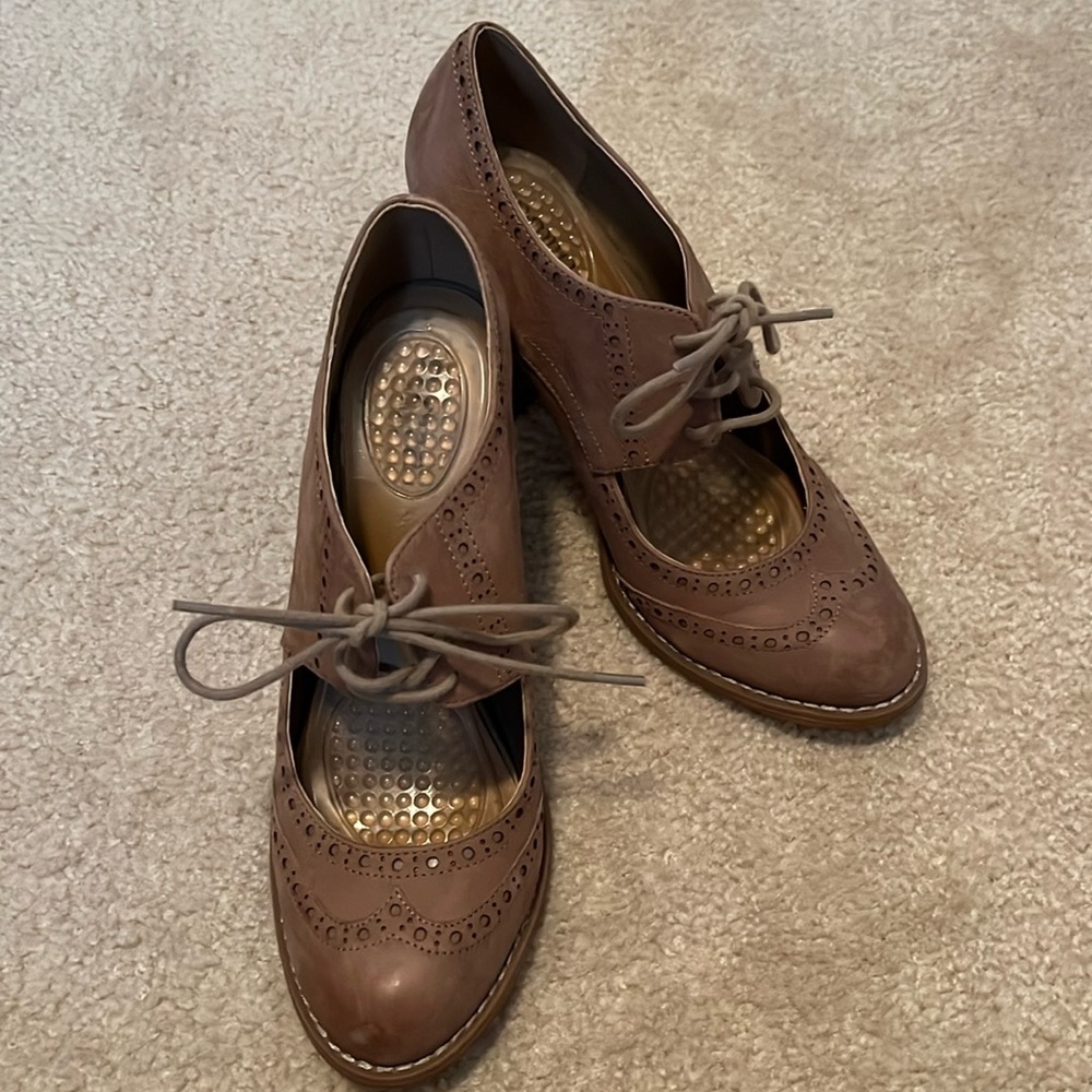 Crown Vintage: Heels